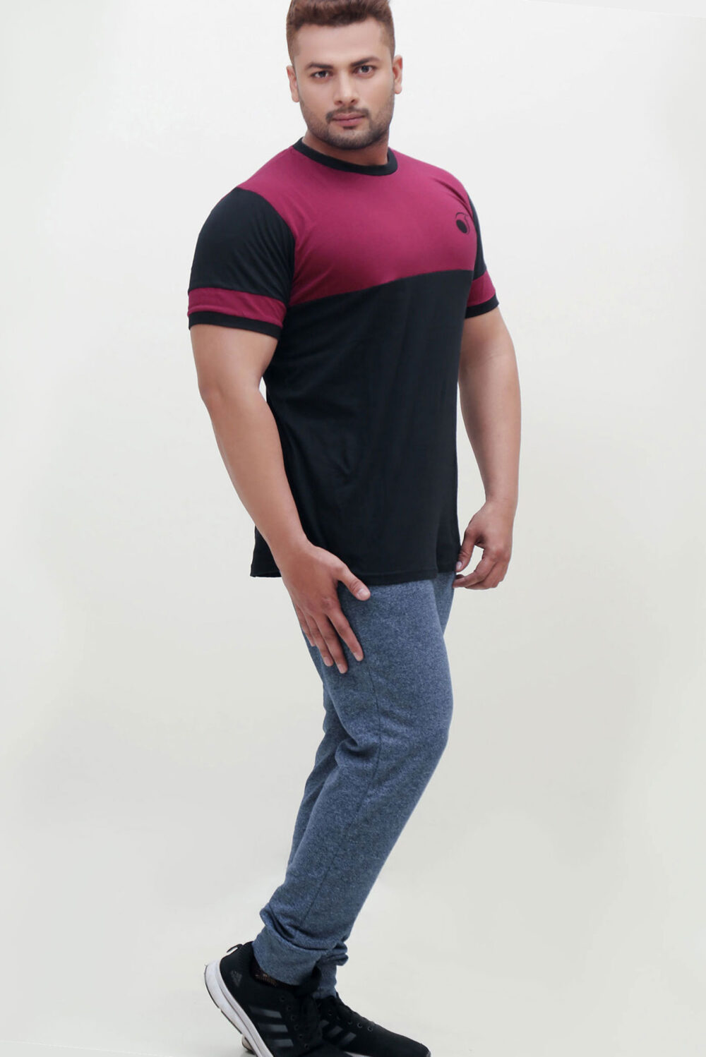 FASHIONi Nova T-Shirt Black & Burgundy - Image 3